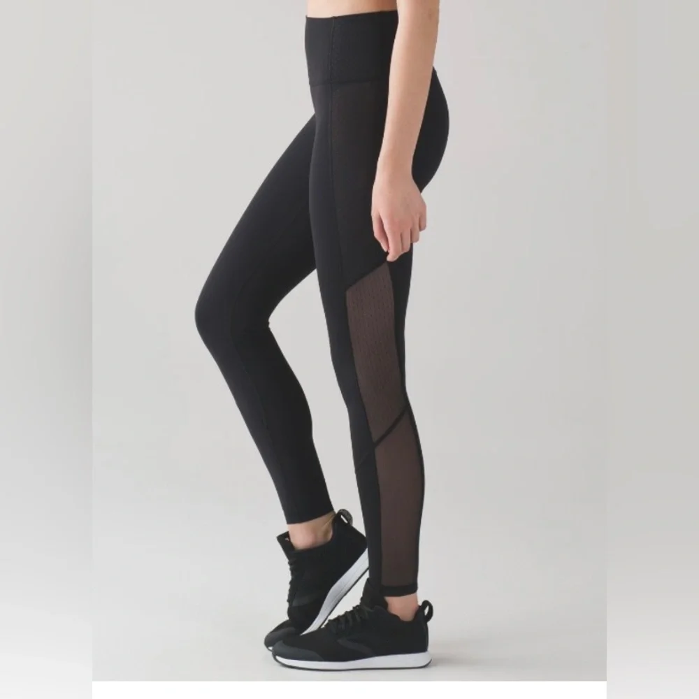 Lululemon Body Con Tight - Picture 1 of 7
